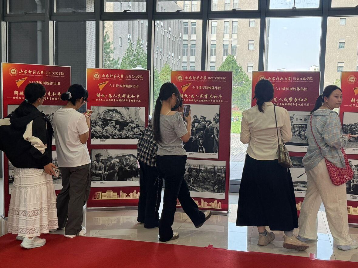 Участники фотовыставки международного проекта "Освобождение. Мир народам" Участники фотовыставки международного проекта "Освобождение. Мир народам" - «Россия сегодня», 1180, 29.09.2025